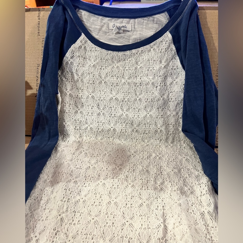 Woman's long sleeve shirt